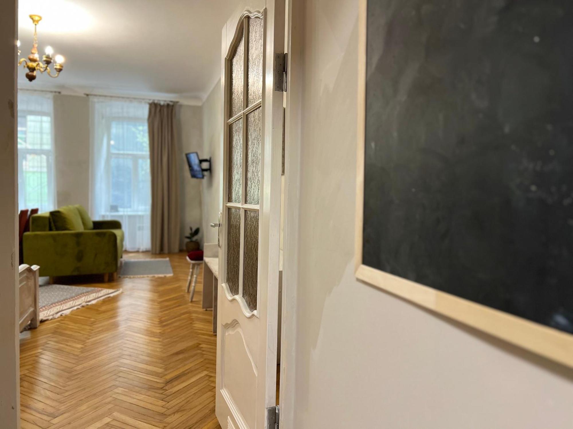 Loft-Style Apt On Virmenska Str Lemberg Exterior foto